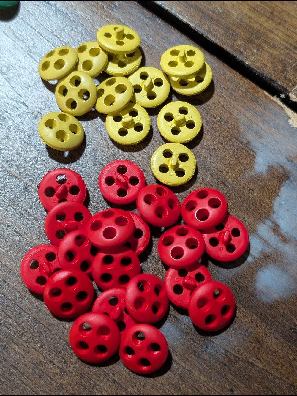 1980s Assorted Buttons - Picture 9 of 10